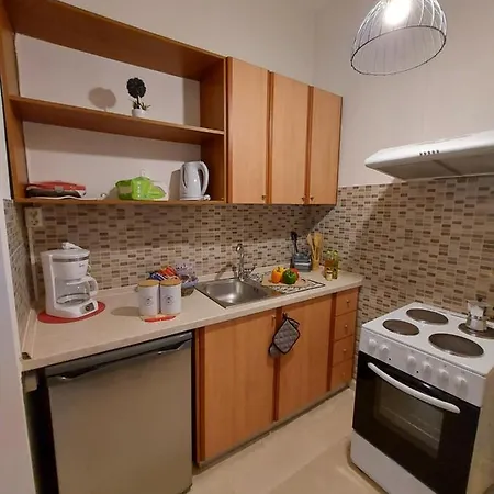 Niki Thalia Viros 2 Apartman